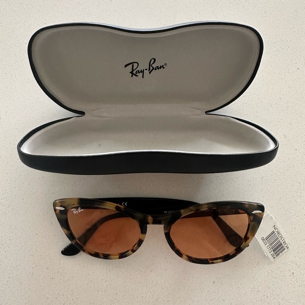 Ray-Ban Tortoise Shell Cat Eye Sunglasses